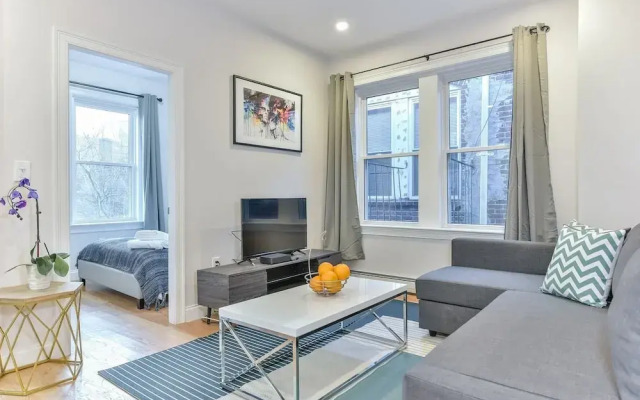 Gorgeous 4BR Apt in North End by Domio