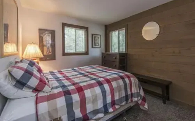 Landrise 10 - 3 Br home by RedAwning