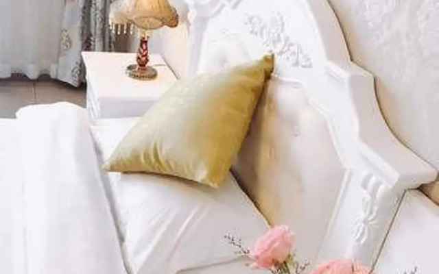 Longxing Holiday Hotel