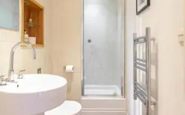 Award Winning Beautiful Quayside Kenilworth House