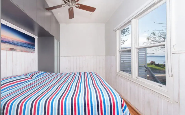 Sandy Point Road, 6, Mermaids Rest