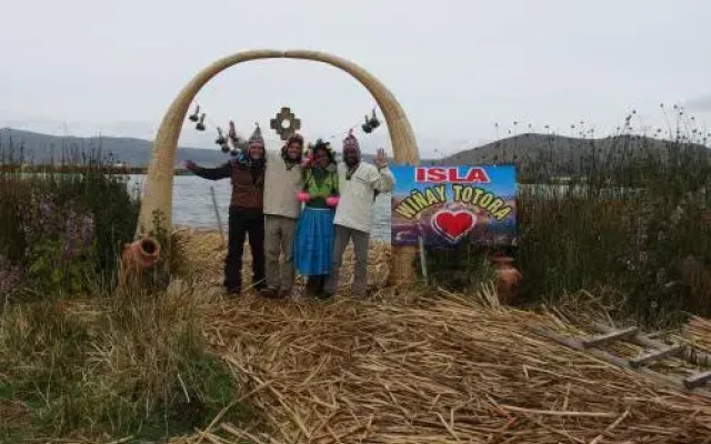 Uros Wiñay Totora