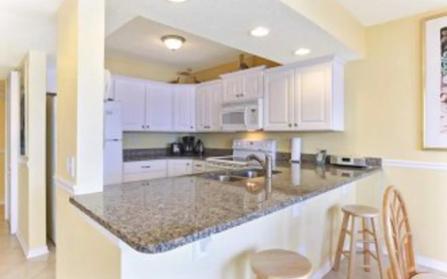 Brilliantly Decorated Condo for Your Perfect Beach Escape by RedAwning