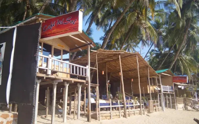 Cafe Del Sol Beach Bungalows