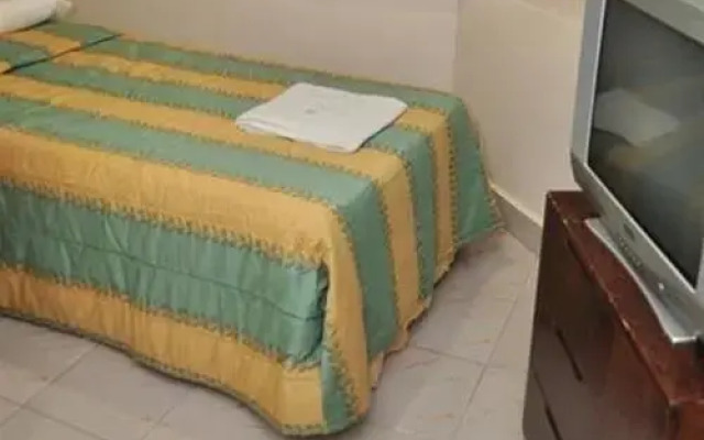 Hotel Sahara Inn