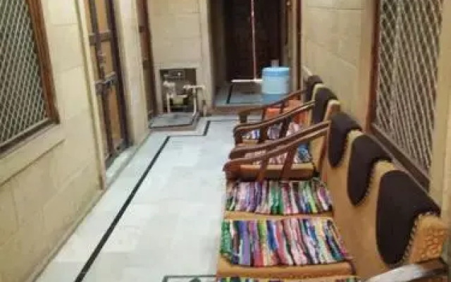 Hotel Sarovar