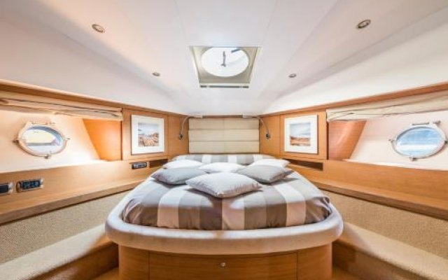 Capasecca Luxury Yacht