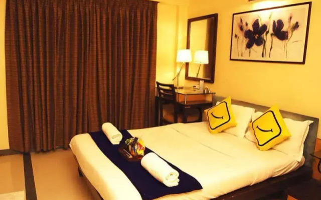 Vista Rooms Near Marine Lines Station