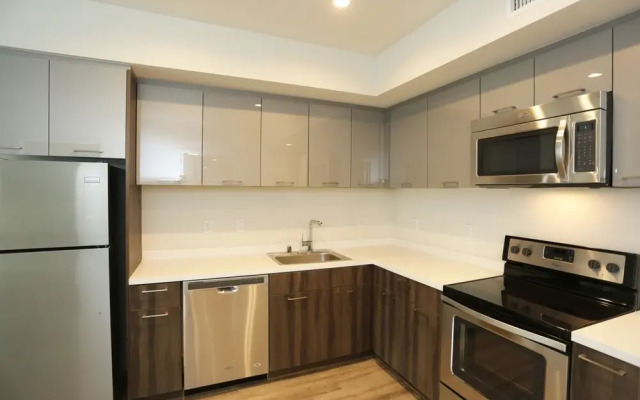 Modern Downtown Apartments by Barsala