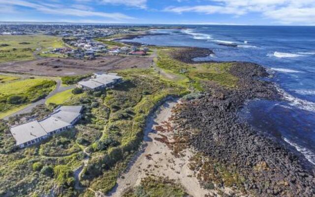 Hearn's Beachside Villa 7