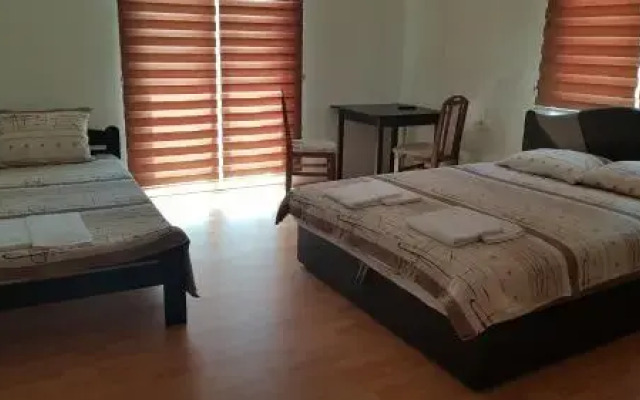 Sunrise Hotel & Camping