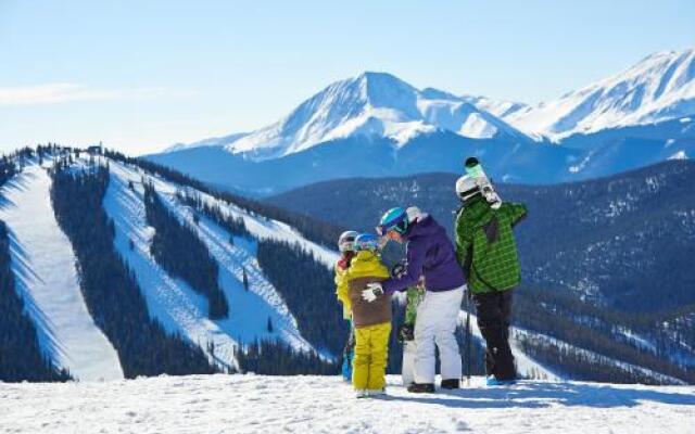 Tennis Townhomes 1309