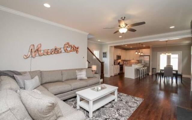 Ultra Luxurious 4BR in Nations