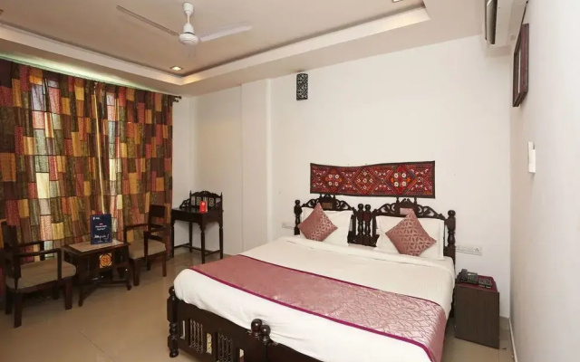 Hotel Vishalas The Raj Kesar Regency