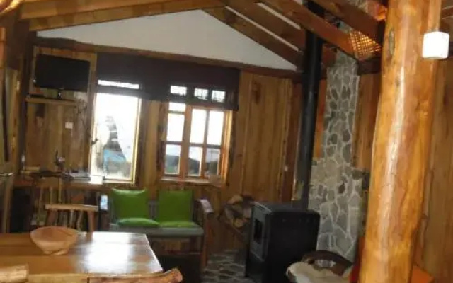 Hostel Y Cabañas Augusto Grosse