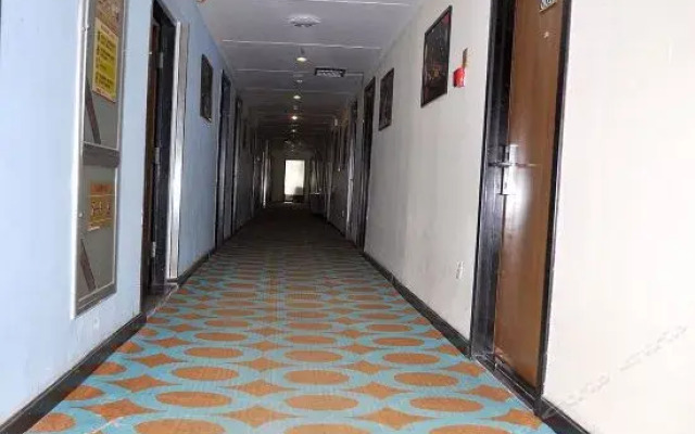 Super 8 Hotel Zibo Tong Qian