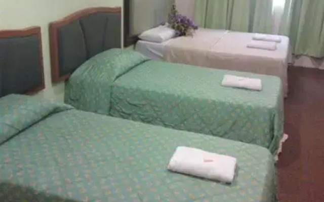 Hotel Sahara Inn