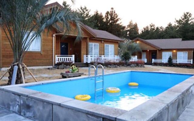 Jejudaeseong Rest Village Pension