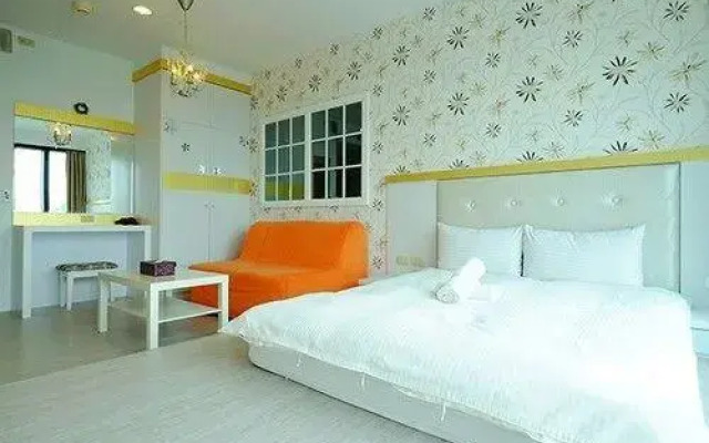 Happy Inn