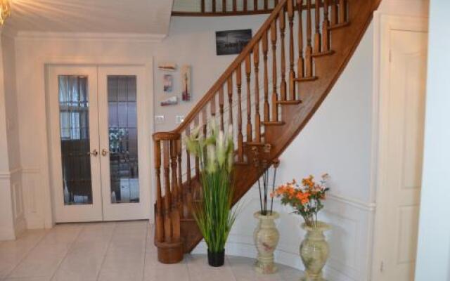 The Minor Grimsby Estate