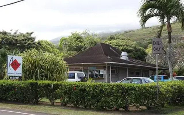 Molokai Shores