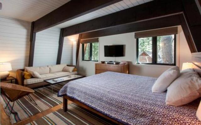 Oliver Pet Friendly Rental by RedAwning