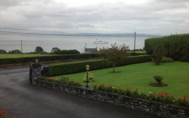 Seawater View Bed and Breakfast