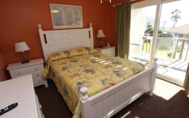 Blue Surf 14b 2 Bedroom Townhouse by RedAwning