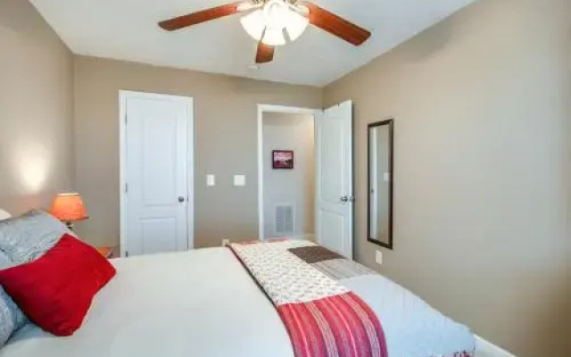 3BR Gated Nashville Townhouse by RedAwning