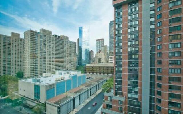 Luxurious Two Bedroom Apartment in Doorman Building - Lincoln Center