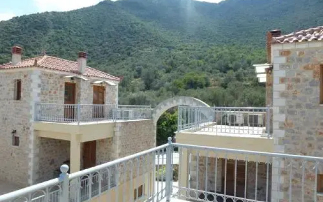 Karantonis House