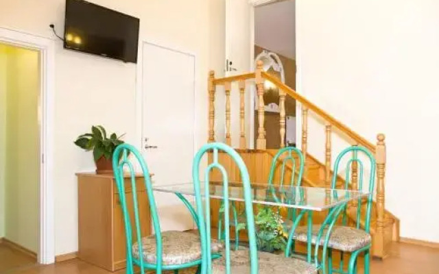 White House Apartments