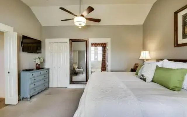 Downtown Carillon 2-302