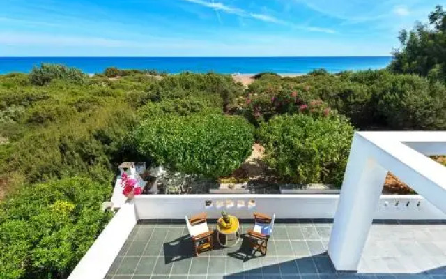 Villa Akti