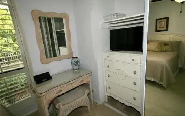 Breakwater Bungalow - 2 Br Condo