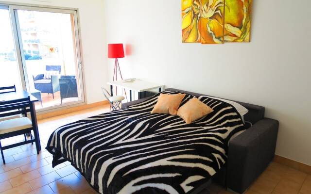 Cardeline Terrasse by Nestor&Jeeves