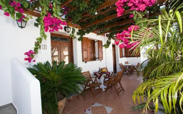 Apostolis Hotel Apartments