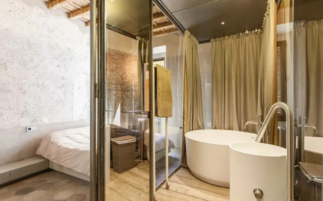 Rental in Rome Loophouse