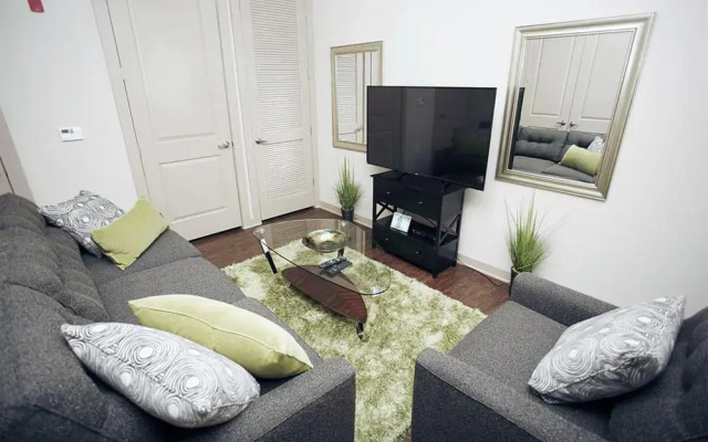 1505 Demonbreun By Sitsquare Suites