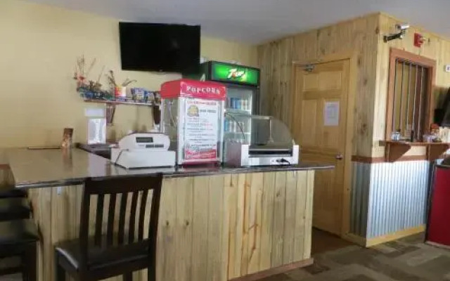 Gold Country Inn