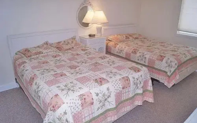 Capri 1908 2 Br condo by RedAwning