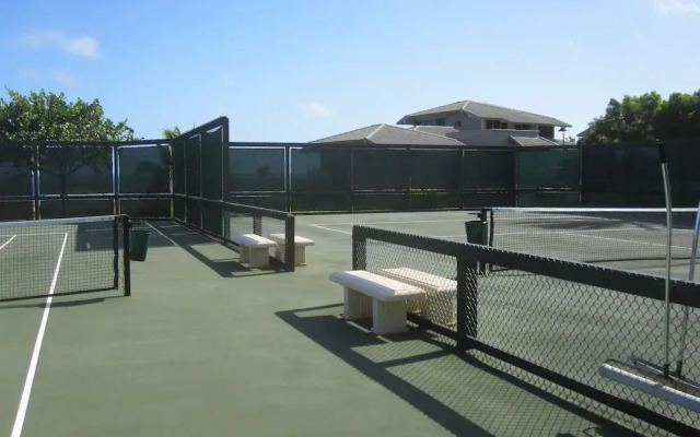Golf Villa 25T4 by RedAwning