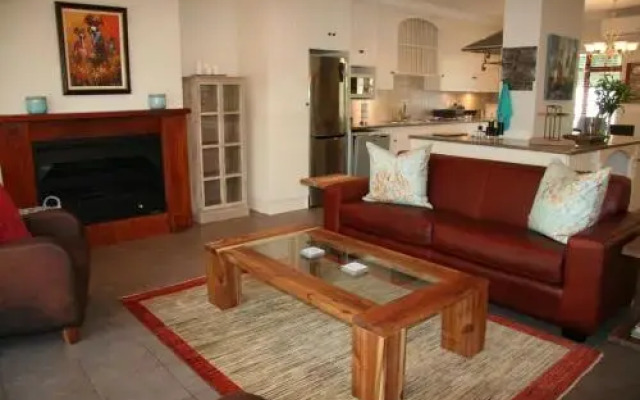Cape Robin Cottage