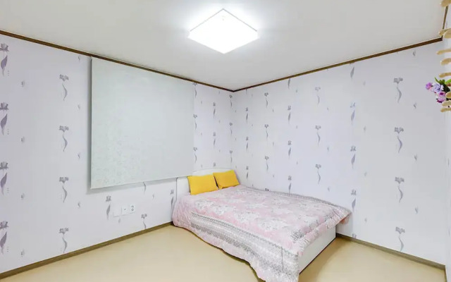 Gangneung Gyeongpo Cabin Pension