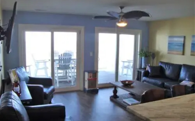 Put-in-Bay Waterfront Condo #210