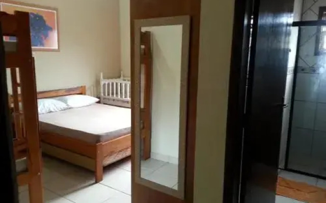 Casa espaçosa a 100m da praia Perequê Açu