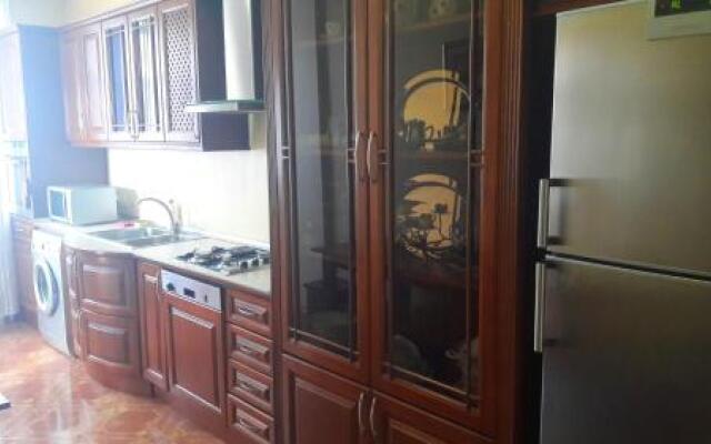 Apartment On H. Aliyev 101