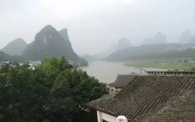 Yangshuo River Times Hotel