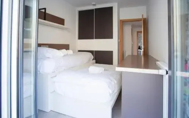 Mogel - Basque Stay