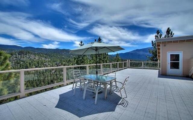 Lookout Lodge by RedAwning